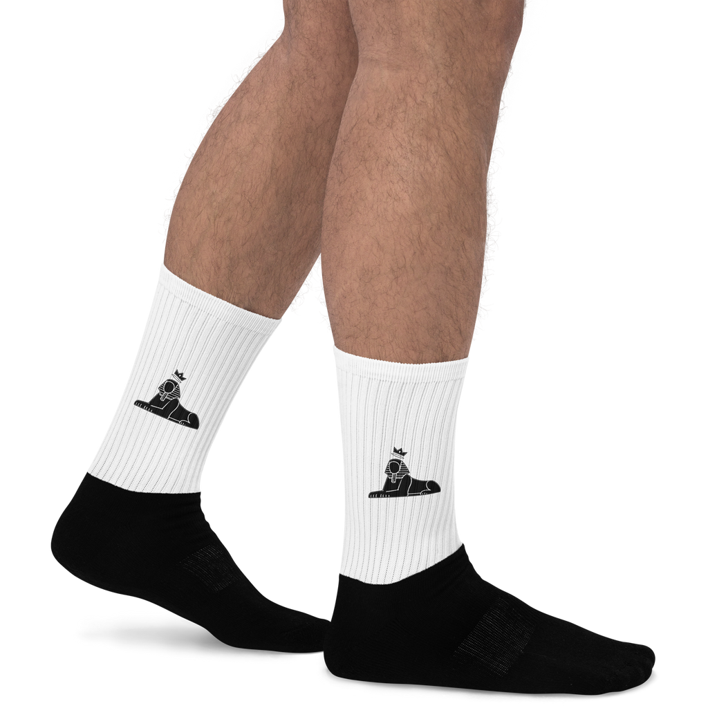 BLACK MAJIC Crown Socks in white worn, rear view